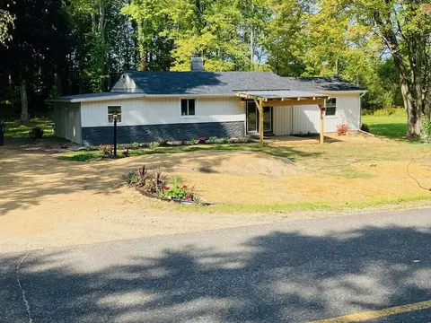 53982 Baseline Rd, Columbia, MI 49056