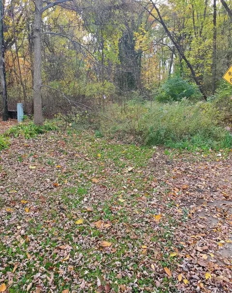 250 Margarete Ave, Benton Harbor, MI 49022