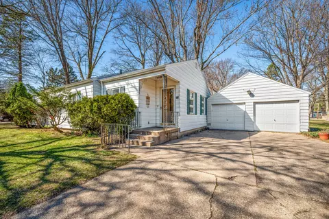 515 Onondaga Rd, St. Joseph, MI 49022