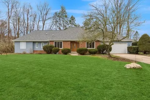 1500 Valley View Dr, Niles, MI 49120