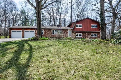 2532 Ridgewood Trl, Oronoko, MI 49103