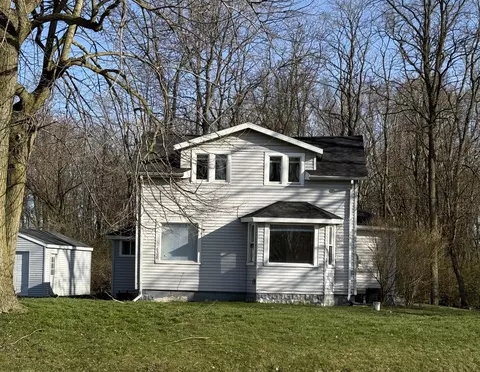 6550 Red Arrow Hwy, Coloma, MI 49038