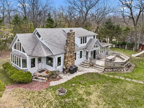 4117 Lake Shore Dr, Michiana, MI 49117