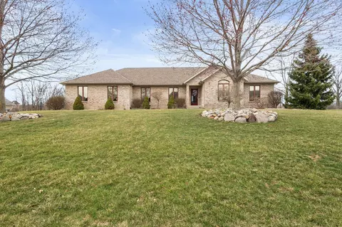 2776 W Hogan Ave, La Porte, IN 46350