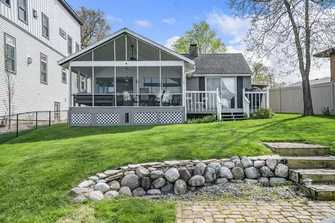 23848 Brady St, Ontwa, MI 49112
