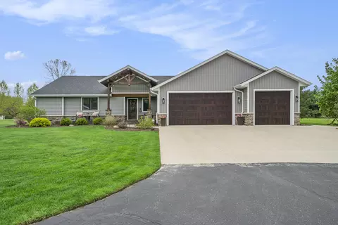 2934 Woodhams Ave, Portage, MI 49002