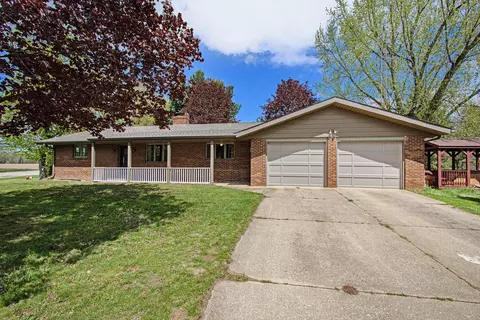 4605 Niles Rd, Royalton, MI 49085