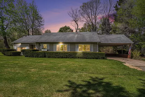 3091 Territorial Rd, Benton, MI 49022