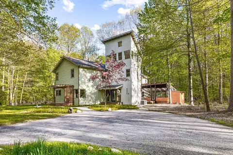 6800 Harbert Rd, Chikaming, MI 49115