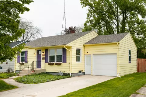 853 Kingsley Ave, St. Joseph, MI 49085