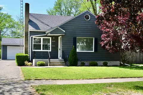 2610 Willa Dr, St. Joseph, MI 49085