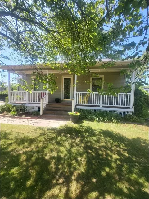 14840 Marquette Rd, Chikaming, MI 49116