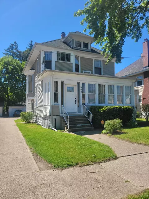 562 Columbus Ave, Benton Harbor, MI 49022