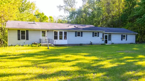 6340 Warren Woods Rd, Chikaming, MI 49128