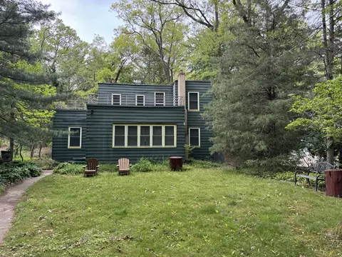 31 Mohawk Trl, Michiana, MI 49117