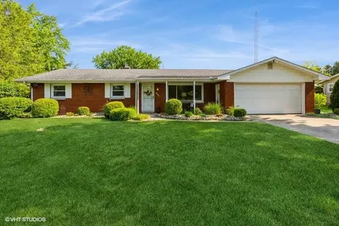 1787 Trafalgar Dr, St. Joseph, MI 49085