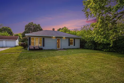 224 S West St, Coloma, MI 49038