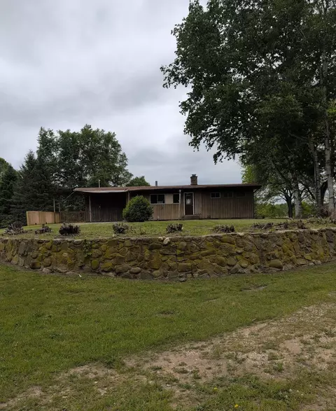 13235 Waterstradt Rd, Marcellus, MI 49067
