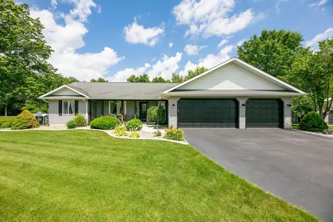 18266 State Line Rd, Mason, MI 49112