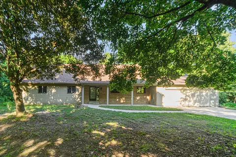 45745 County Road 652, Almena, MI 49071