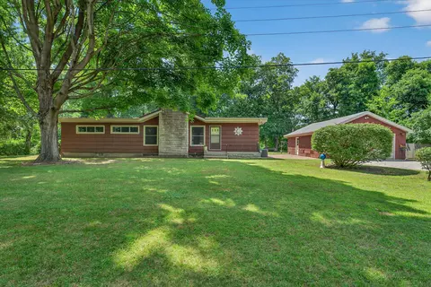 1834 Bond St, Niles, MI 49120