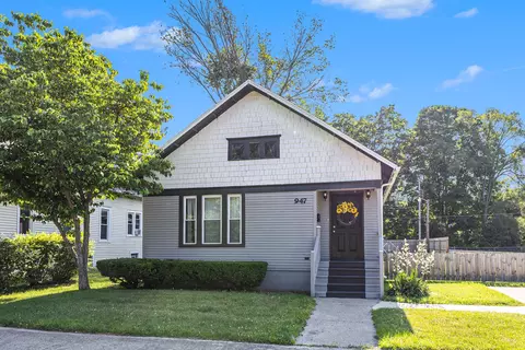 947 Pearl St, Benton Harbor, MI 49022