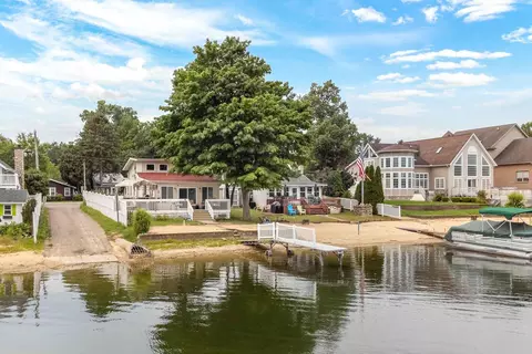 2587 Lake Shore Dr, Howard, MI 49120