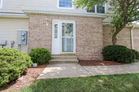 3216 E Morgan Creek Ct, Valparaiso, IN 46385