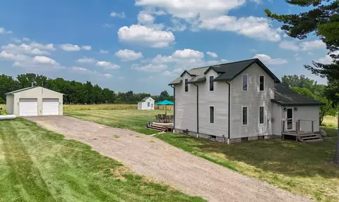 7979 Sinclair Rd, Pipestone, MI 49111