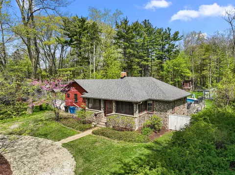 8633 East Rd, Chikaming, MI 49116