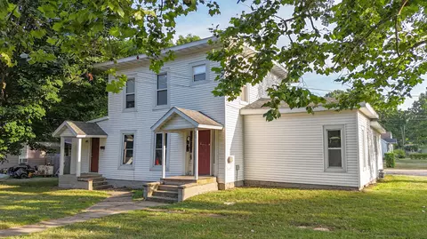 423 E Division St, Dowagiac, MI 49047 photo 2