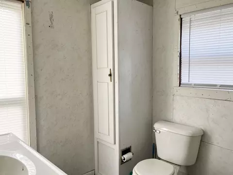 423 E Division St, Dowagiac, MI 49047 photo 17