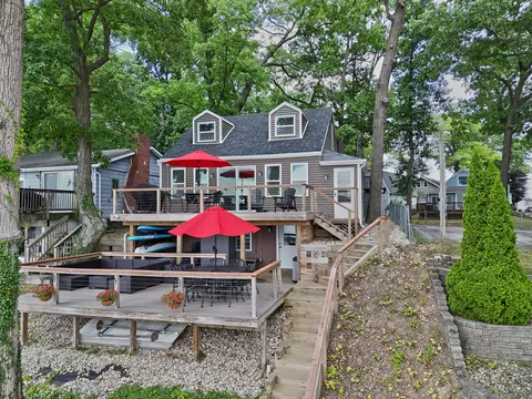 67243 Victory Shore Dr, Keeler, MI 49047