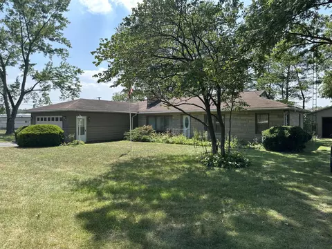 2120 S 3rd St, Niles, MI 49120