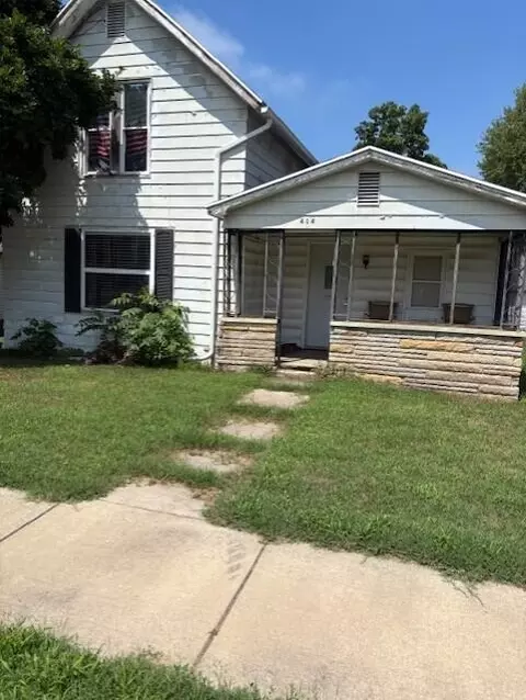 404 W Saint Joseph St, Watervliet, MI 49098