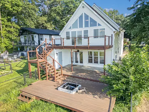 25305 May St, Ontwa, MI 49112
