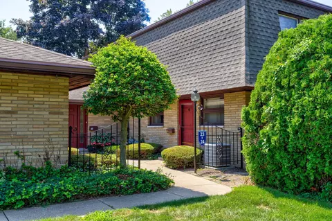 2727 S Lakeshore Drive Unit Dr #F-24, Shoreham, MI 49085