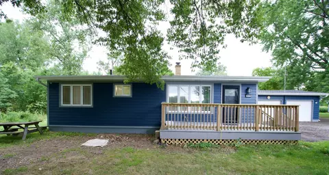 2010 S Benton Center Rd, Benton, MI 49022