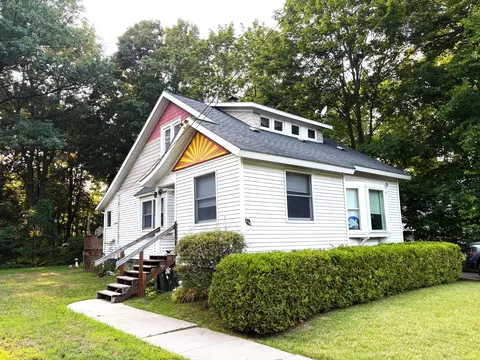264 Hubbard St, South Haven, MI 49090