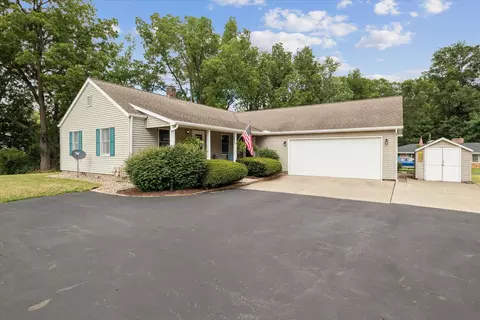 3423 Niles Rd, Royalton, MI 49085