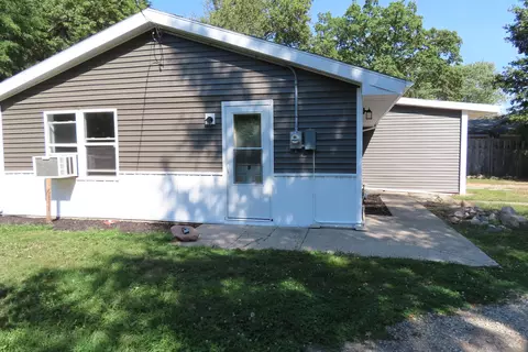 70293 Sheridan Dr, Ontwa, MI 49112