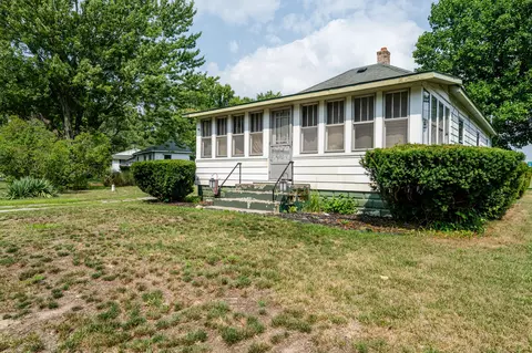 4109 Coloma Rd, Hagar, MI 49022