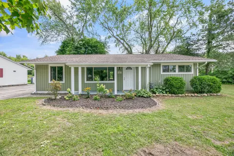 802 Carrol St, Buchanan, MI 49107
