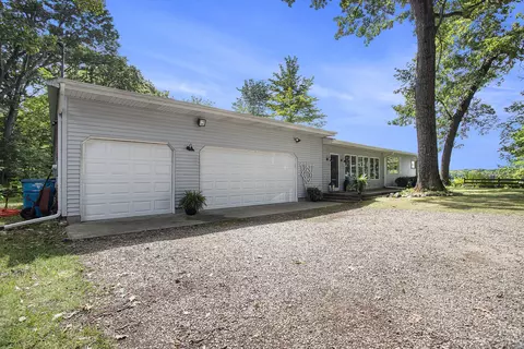 Exterior - 59688 Summit St, Fabius, MI 49093 photo 2 of 12