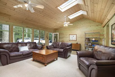 Living - 59688 Summit St, Fabius, MI 49093 photo 2 of 4