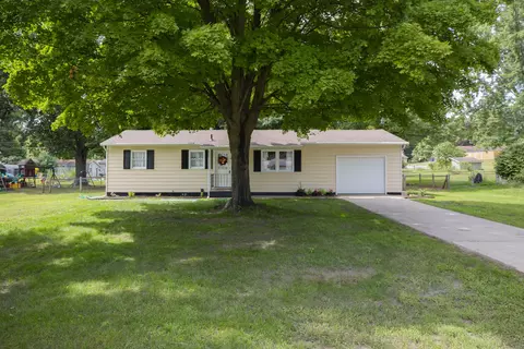 1314 Norwood Rd, Howard, MI 49120