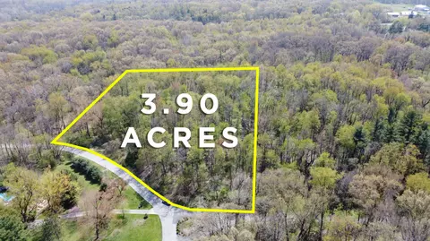 1650 Whitetail Cir, Bertrand, MI 49120