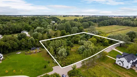 Hidden Creek Trail Unit: B Modifier: V/l #B, Saugatuck, MI 49419