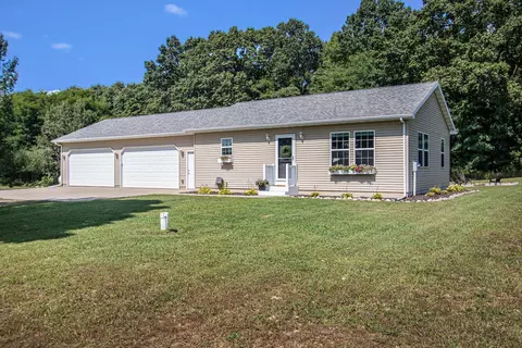 46412 County Road 374, Lawrence, MI 49064