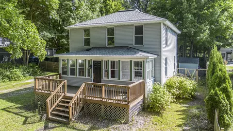 4557 Douglas Ter, Coloma, MI 49038
